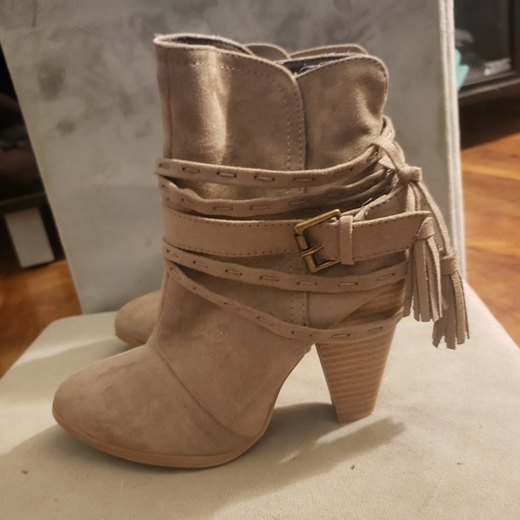 Qupid Shoes - NWOT QUPID boots